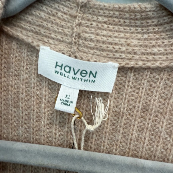 Haven well within Elegant Women's Beige Cardigan Sweater - Picture 5 of 10